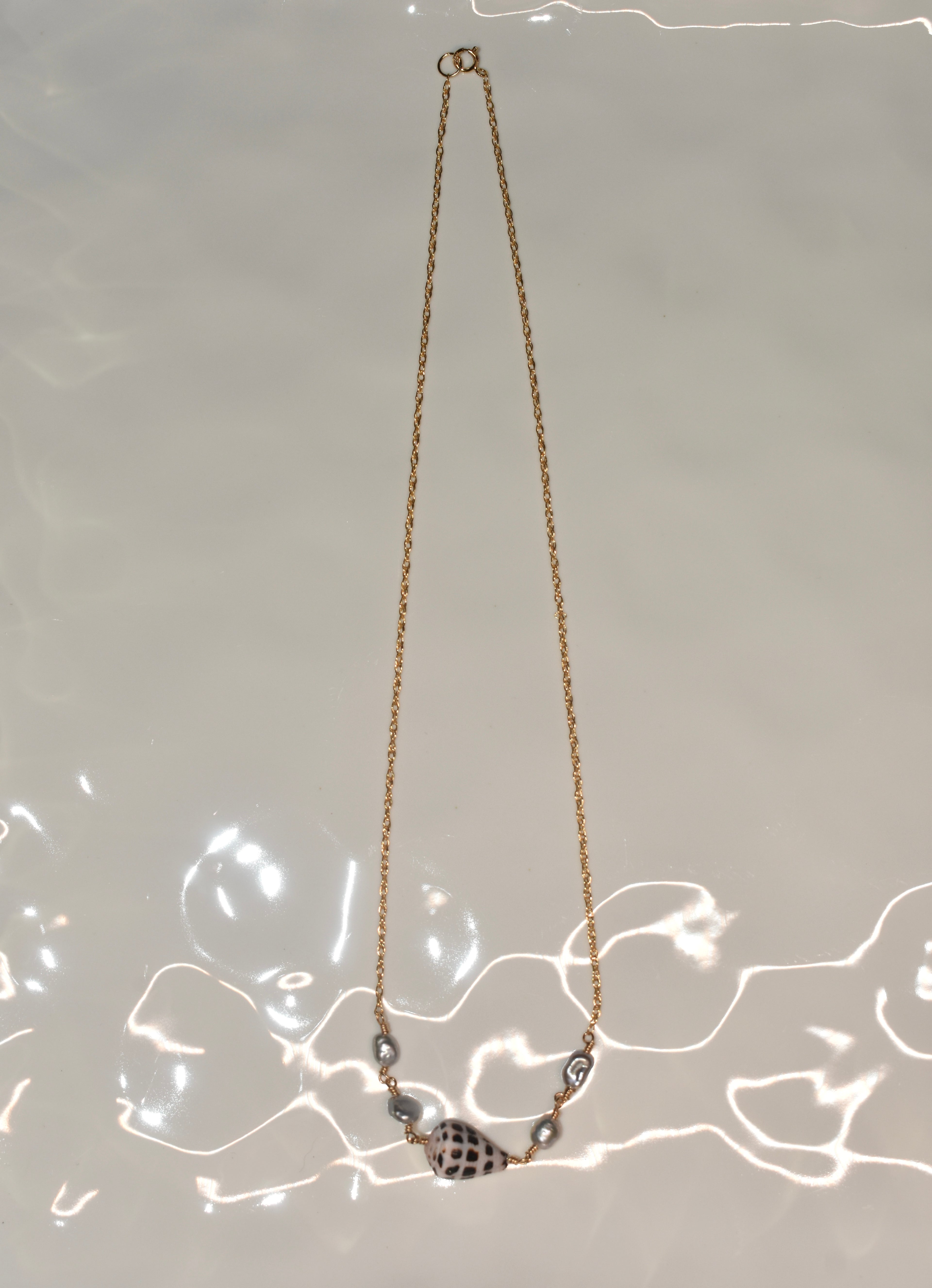 Hebrew x keshi duo necklace