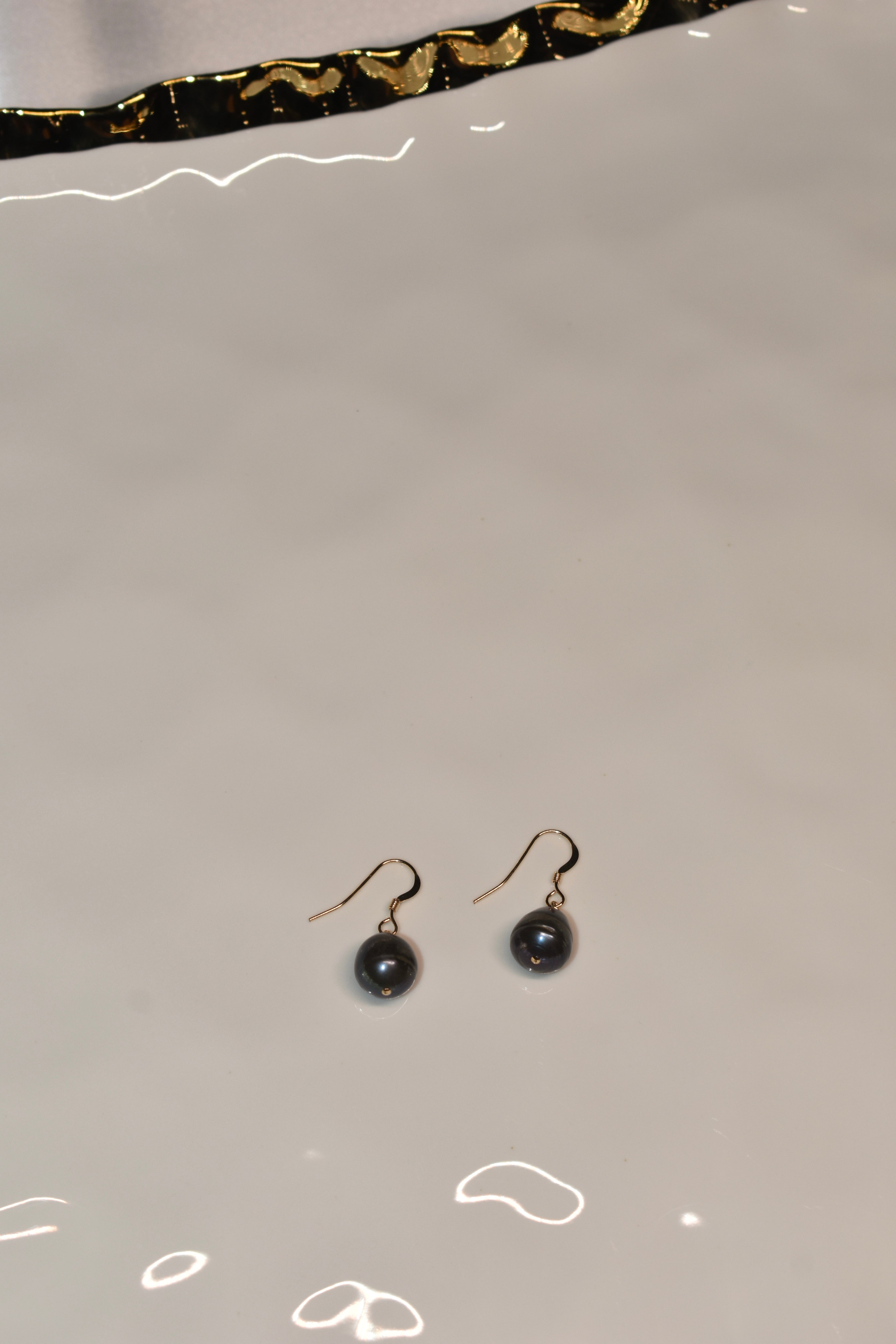 Tahitian girl earrings